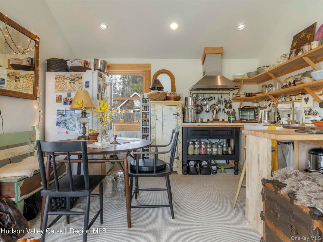 Dining room, Interior, Kitchen, Recessed Lighting
