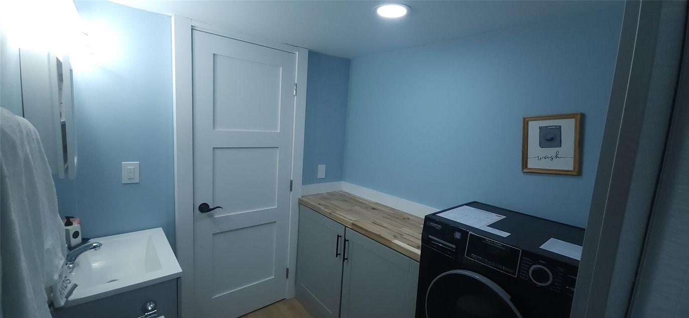 Interior, Recessed Lighting, Washer