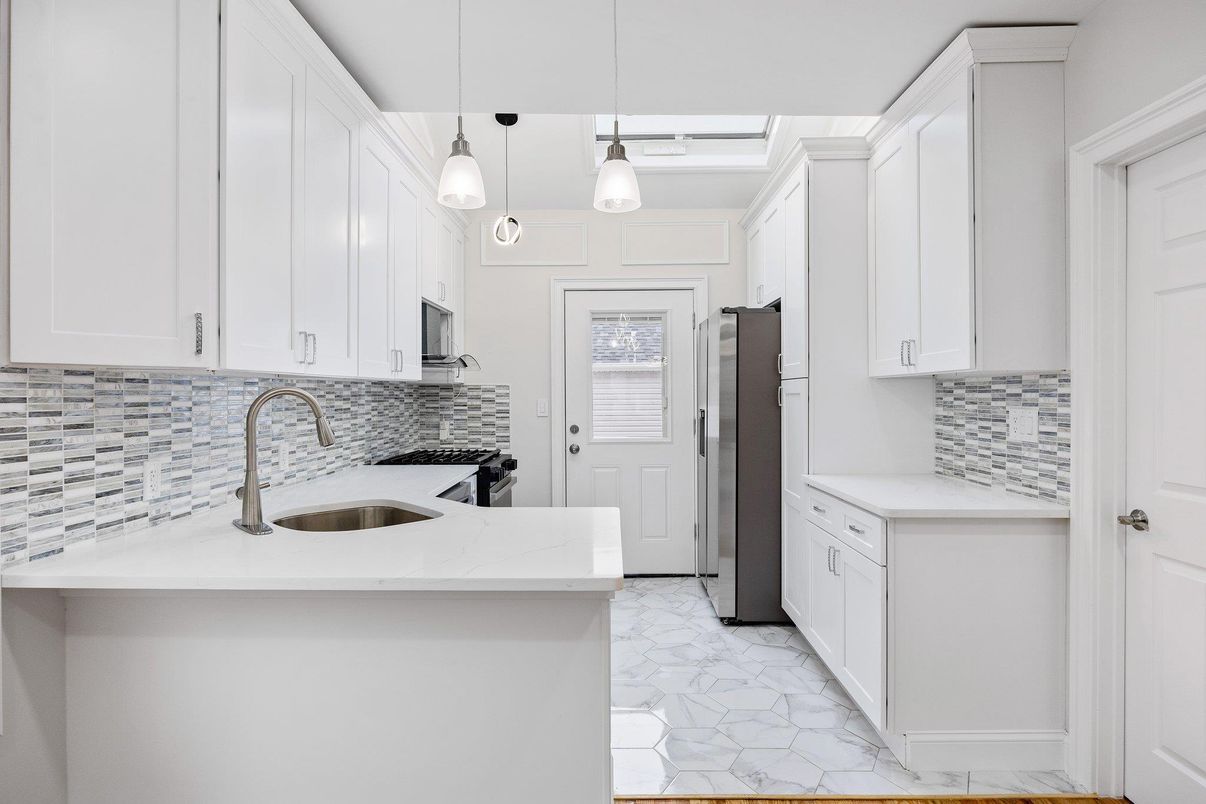 Interior, Kitchen, Marble, Pendant Lights
