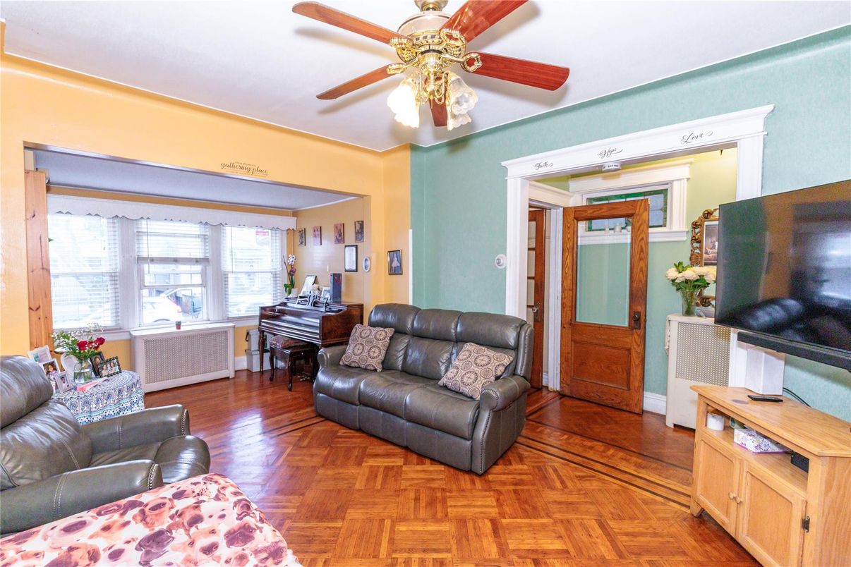 Interior, Living room, Piano, Wood Texture Flooring