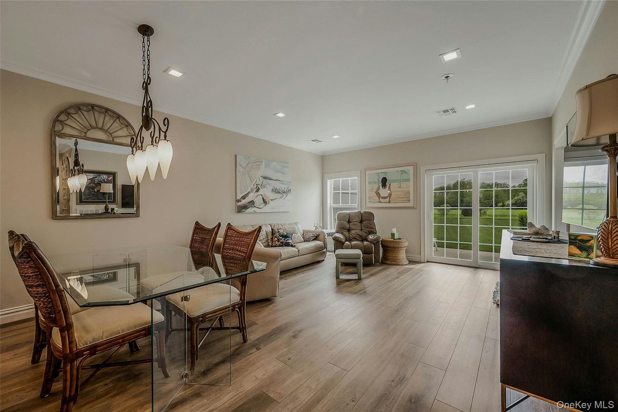 Dining room, Interior, Living room, Pendant Lights, Recessed Lighting, Wood Texture Flooring
