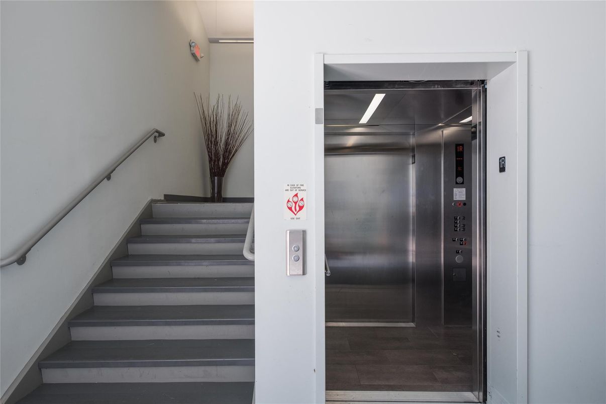 Elevator, Interior