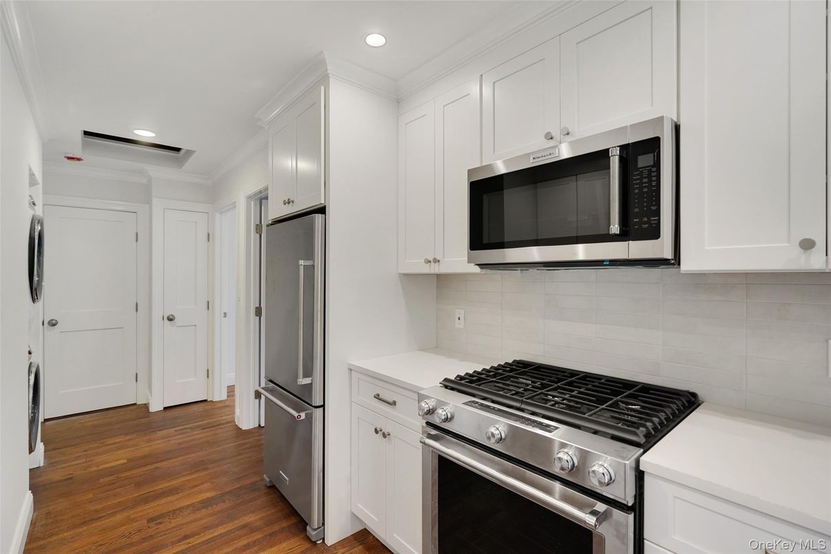 Interior, Kitchen, Recessed Lighting, Stainless Steel Appliances, Wood Texture Flooring