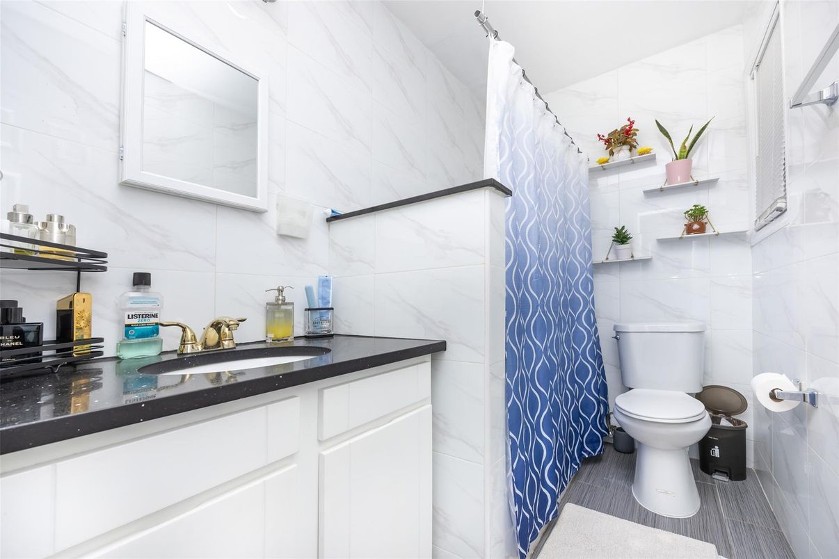 Bathroom, Interior, Marble Walls
