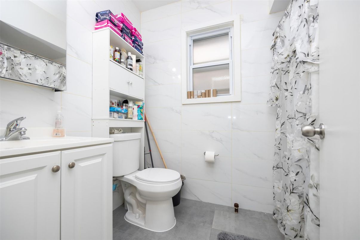 Bathroom, Interior, Marble Walls