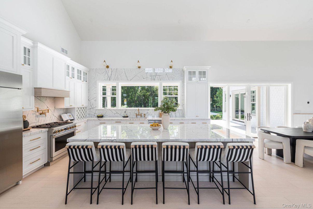 Interior, Kitchen, Stainless Steel Appliances