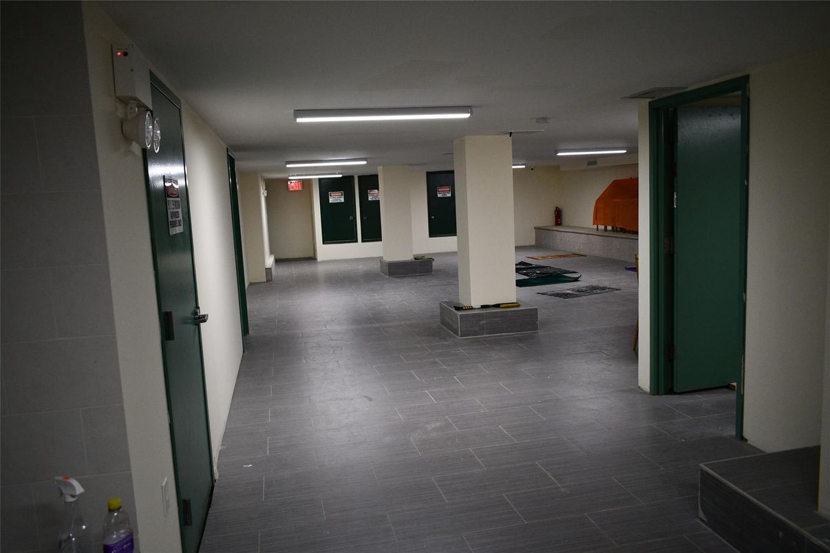 Elevator, Interior