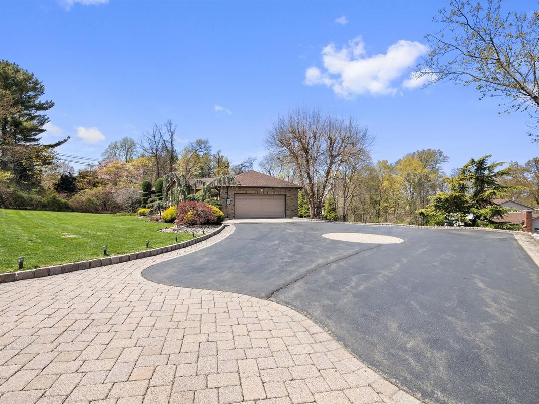 Backyard, Detached Garage, Exterior