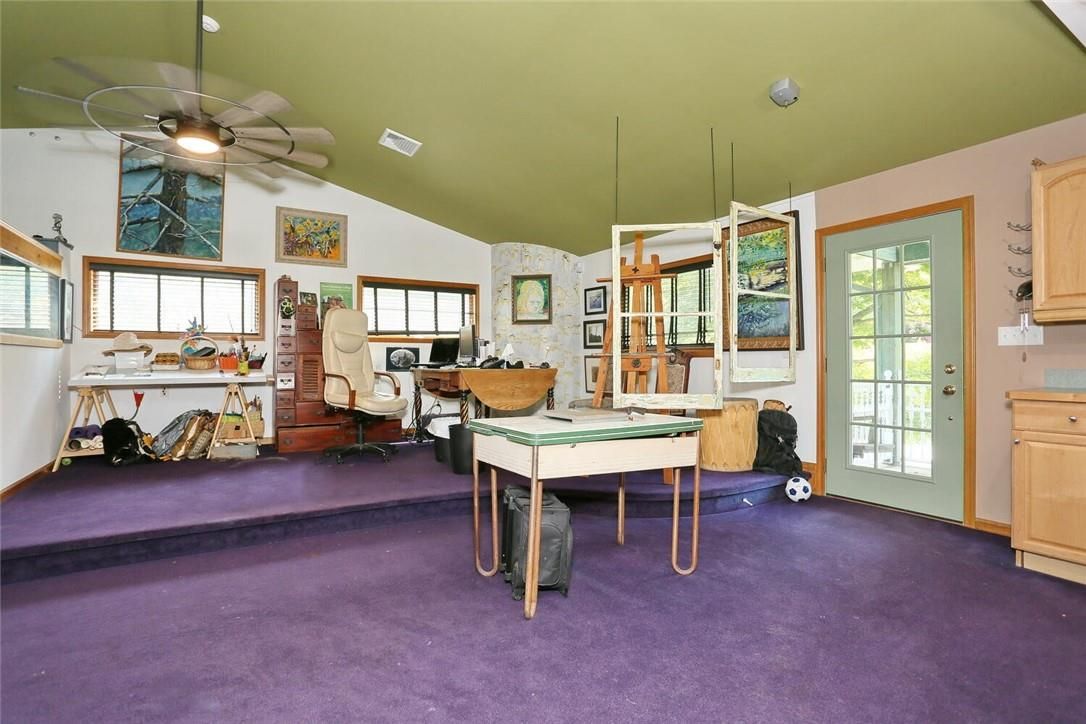 Home Office, Interior