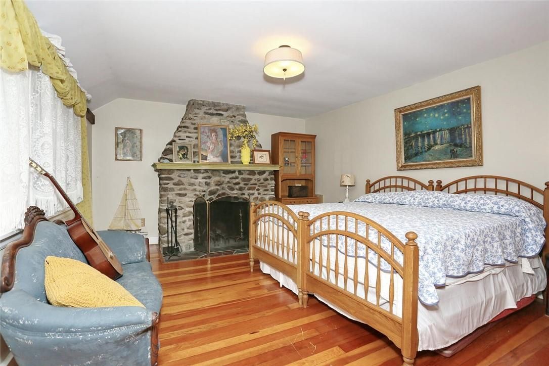 Bedroom, Fireplace, Interior, Wood Texture Flooring