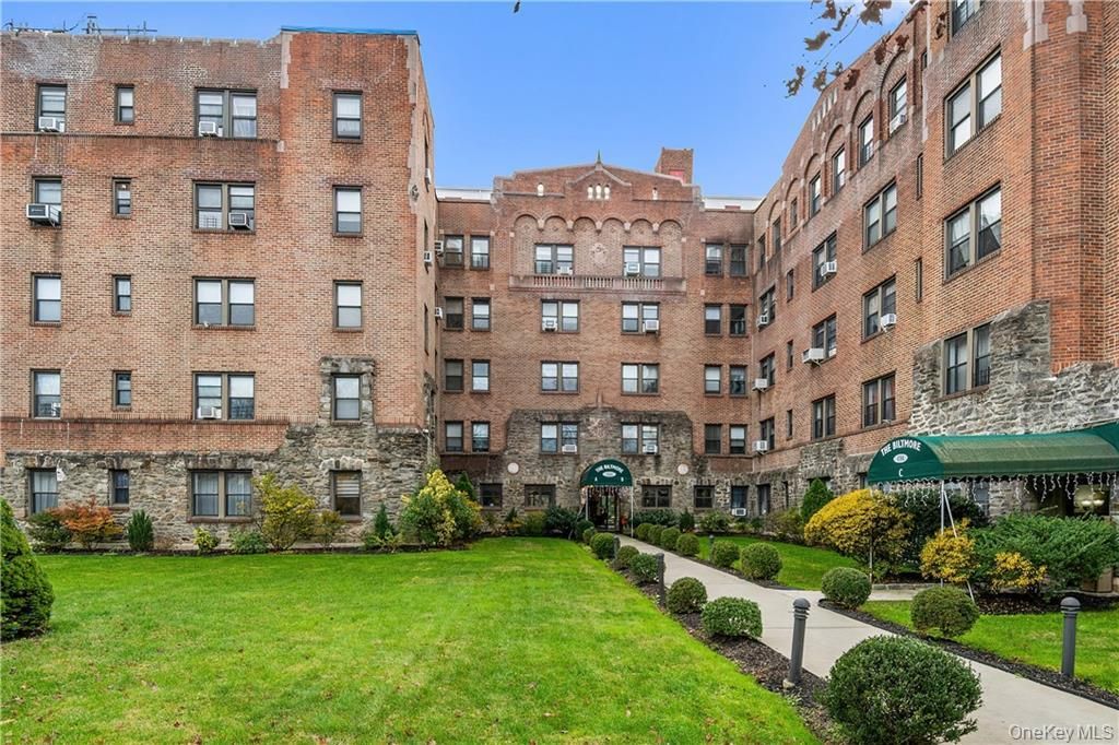 Backyard, Exterior, Facade, Brick Facade, Condo Building