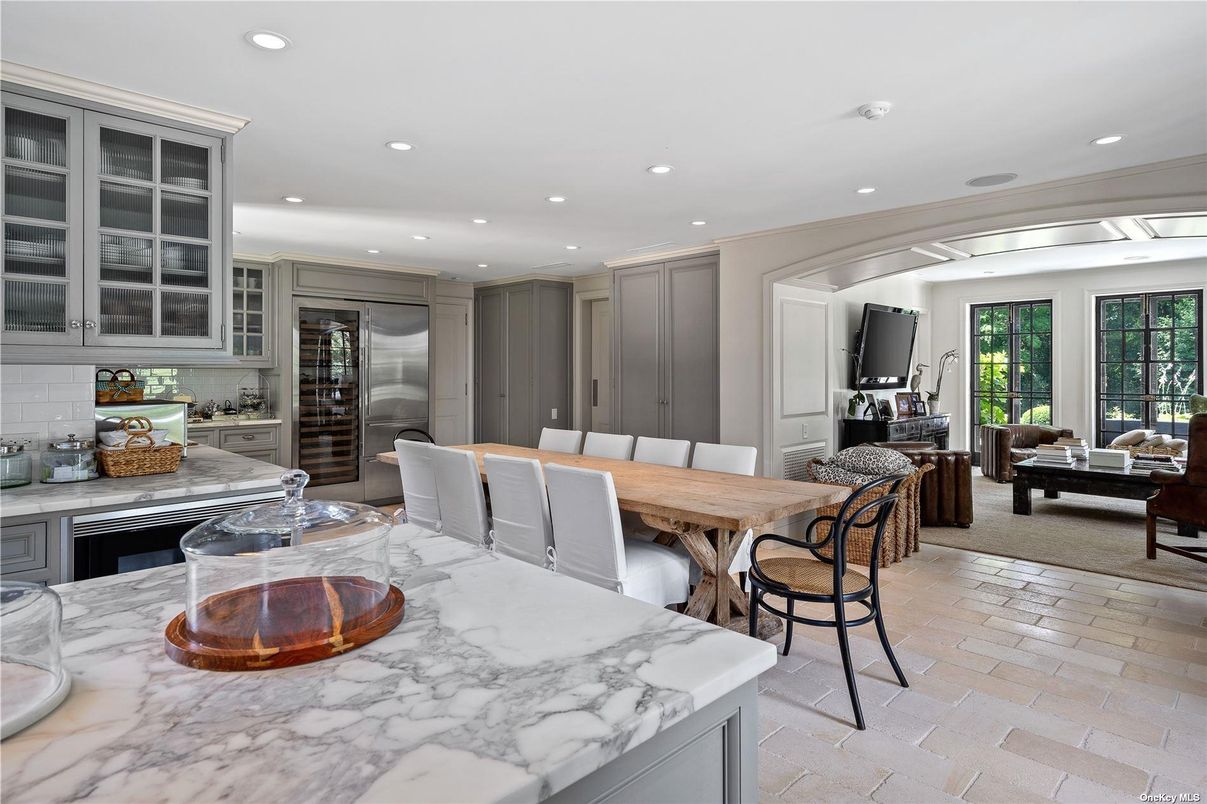 Dining room, Interior, Kitchen, Living room, Recessed Lighting, Stainless Steel Appliances