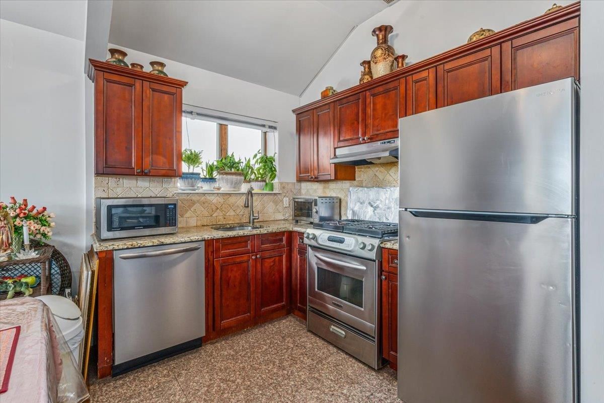 Interior, Kitchen, Stainless Steel Appliances