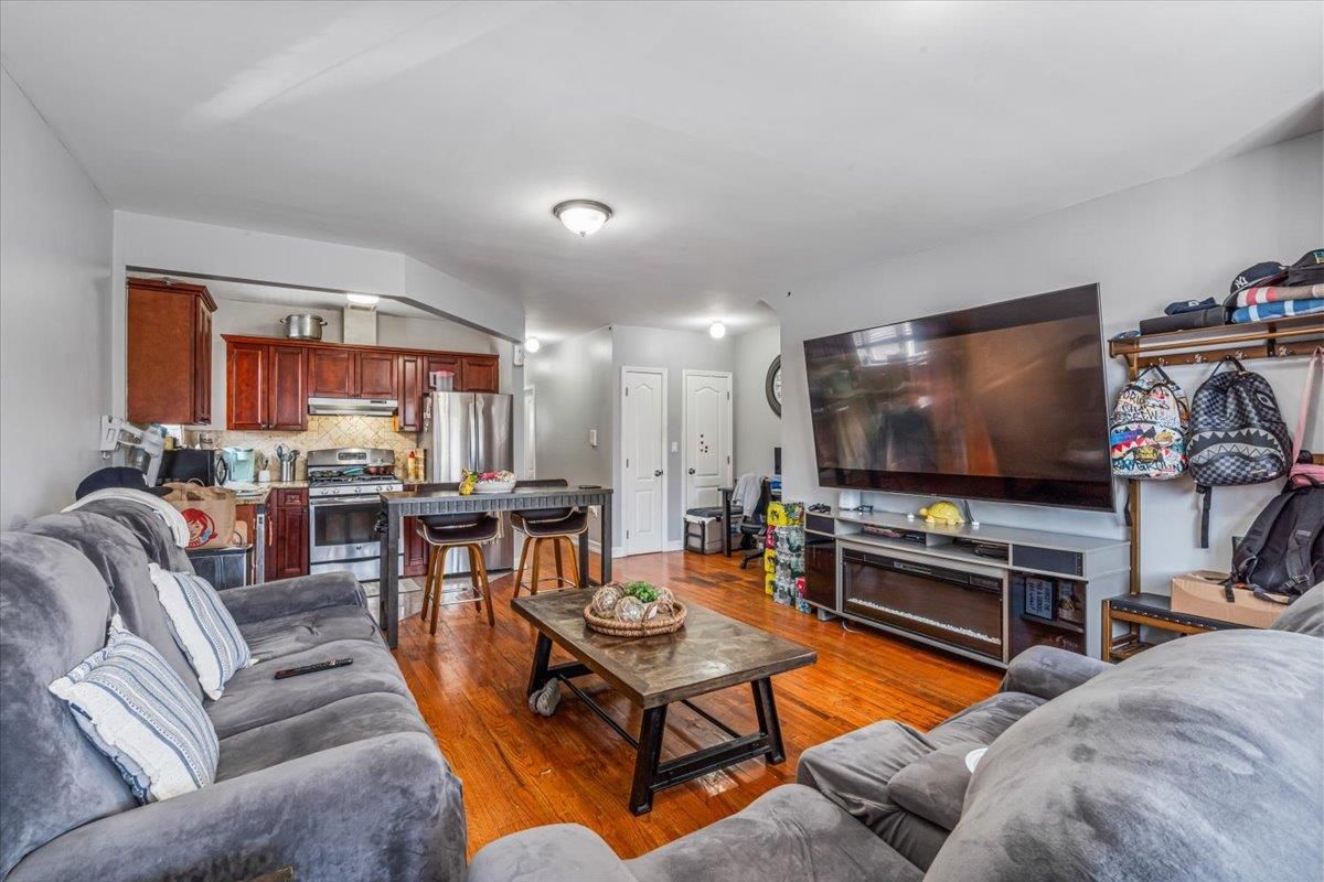 Interior, Kitchen, Living room, Stainless Steel Appliances, Wood Texture Flooring