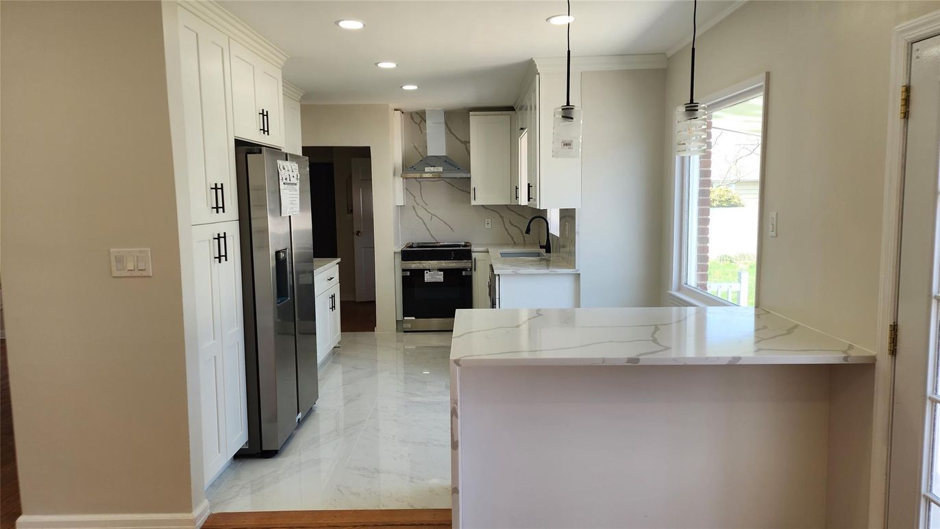 Interior, Kitchen, Marble, Pendant Lights, Recessed Lighting