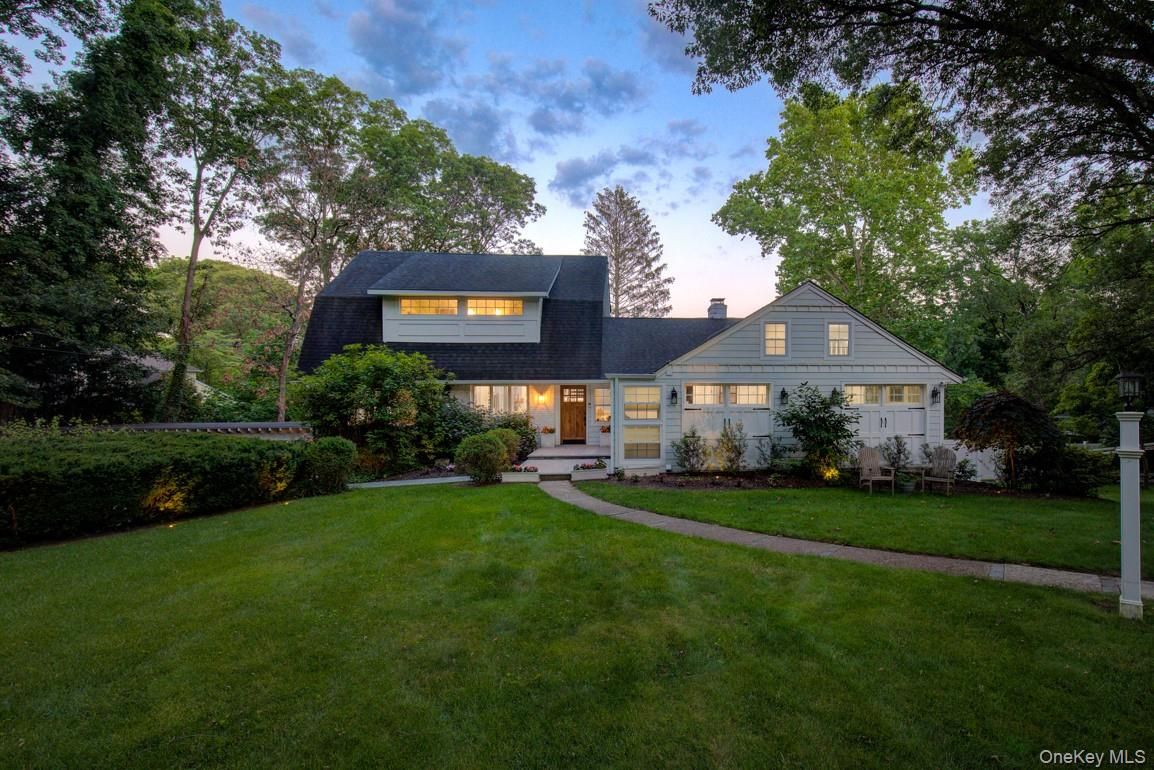 Backyard, Exterior, Facade, Cape Cod