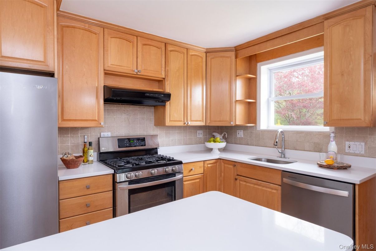 Interior, Kitchen, Stainless Steel Appliances