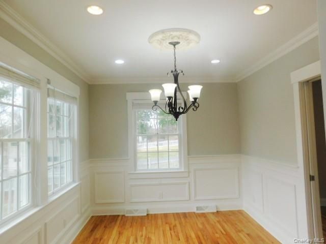 Chandelier, Empty room, Interior, Recessed Lighting, Wood Texture Flooring
