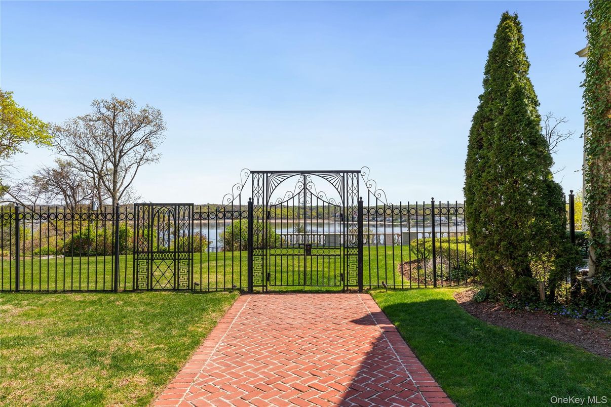 Backyard, Exterior, Water