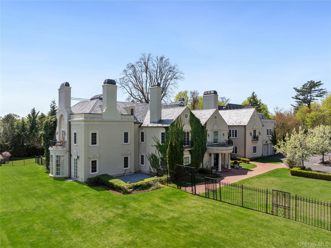 Backyard, Exterior, Facade, French Provincial