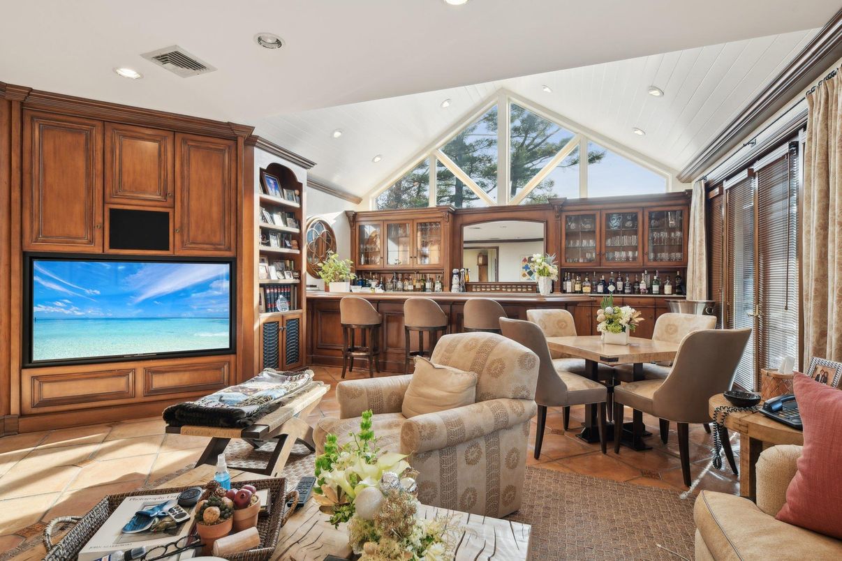 Dining room, Interior, Living room, Recessed Lighting