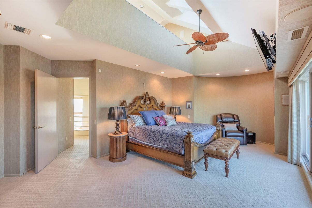 Bedroom, Interior, Recessed Lighting