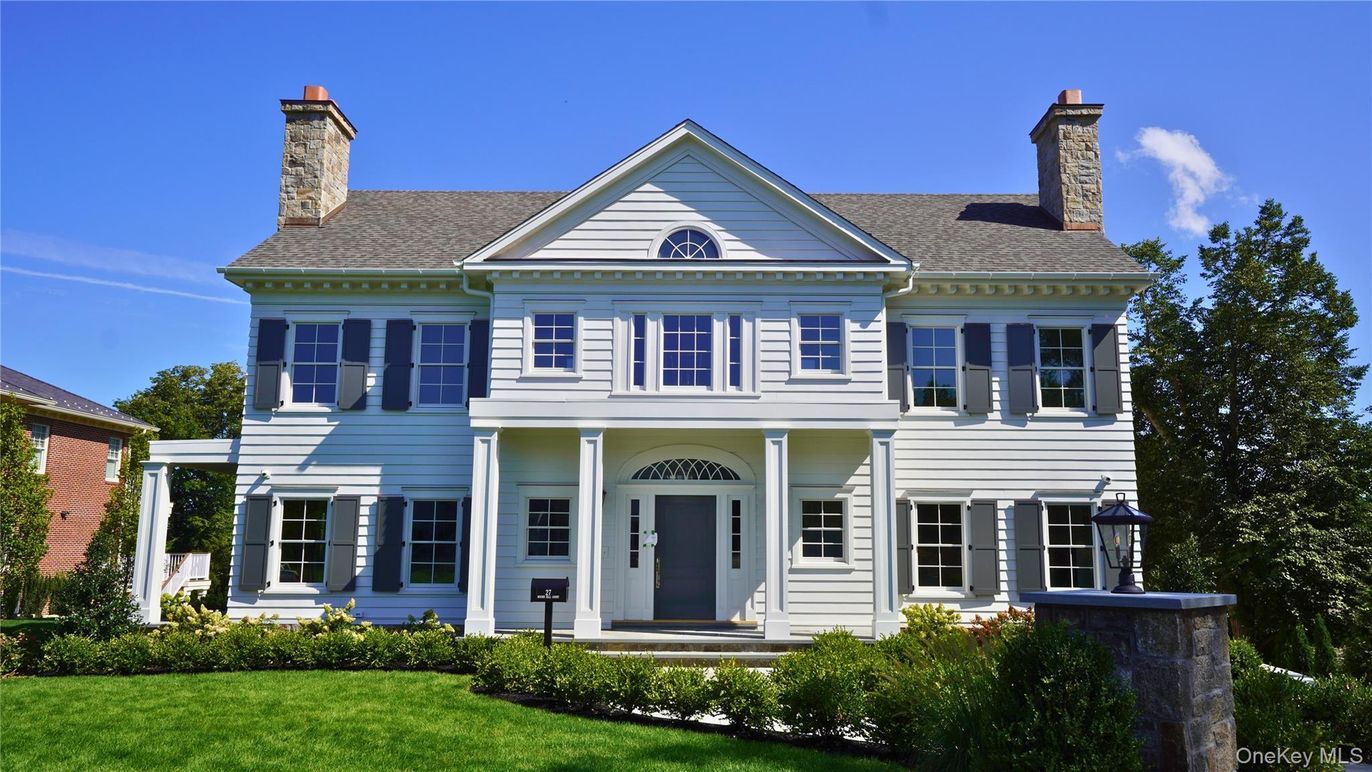 Exterior, Facade, Georgian