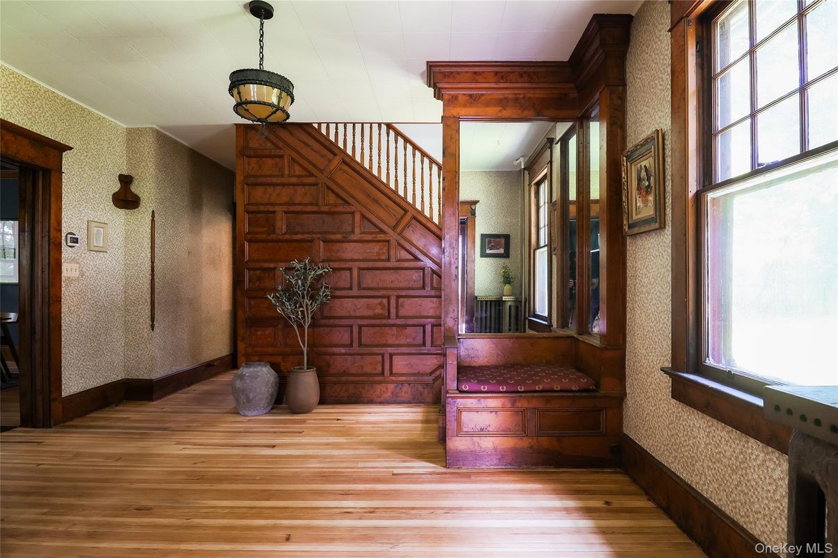 Interior, Pendant Lights, Wood Texture Flooring, Wooden Walls