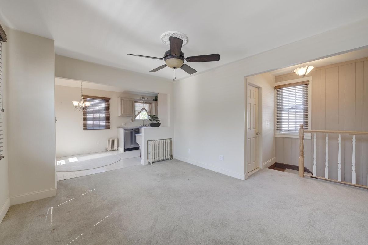 Chandelier, Empty room, Interior, Kitchen