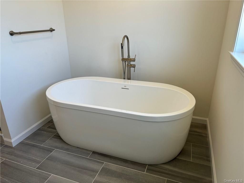 Bathroom, Free Standing Baths, Interior