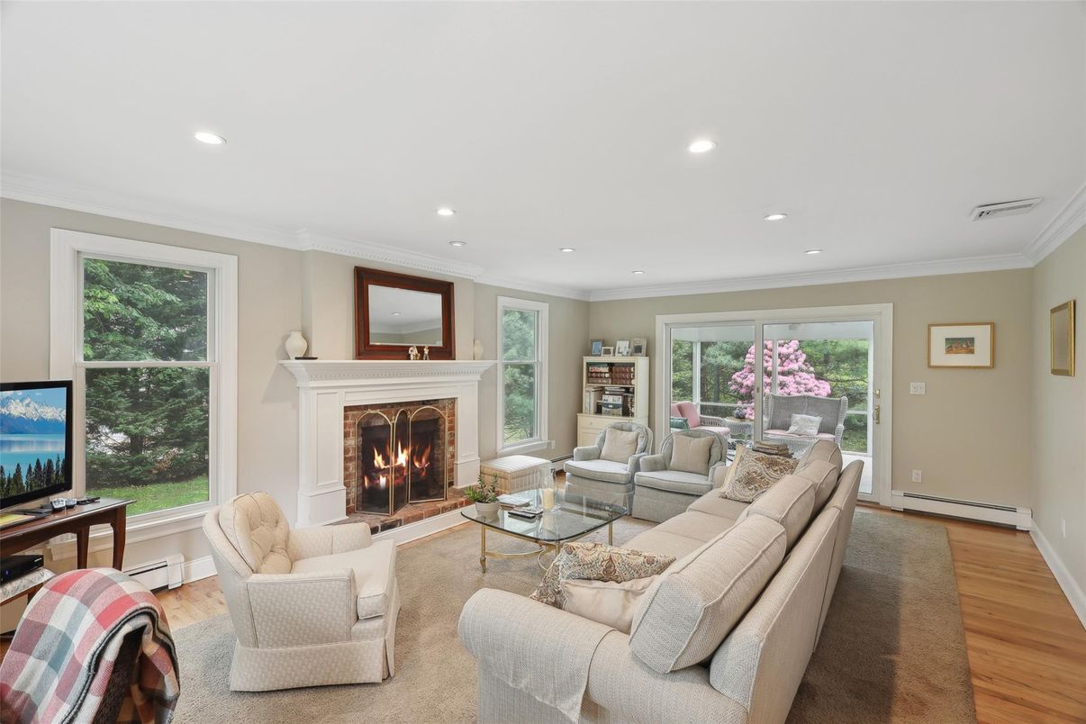 Fireplace, Interior, Living room, Recessed Lighting, Wood Texture Flooring
