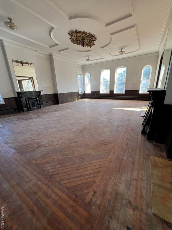 DE Listing image placeholder