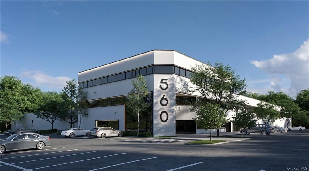 Exterior, Facade, Modern