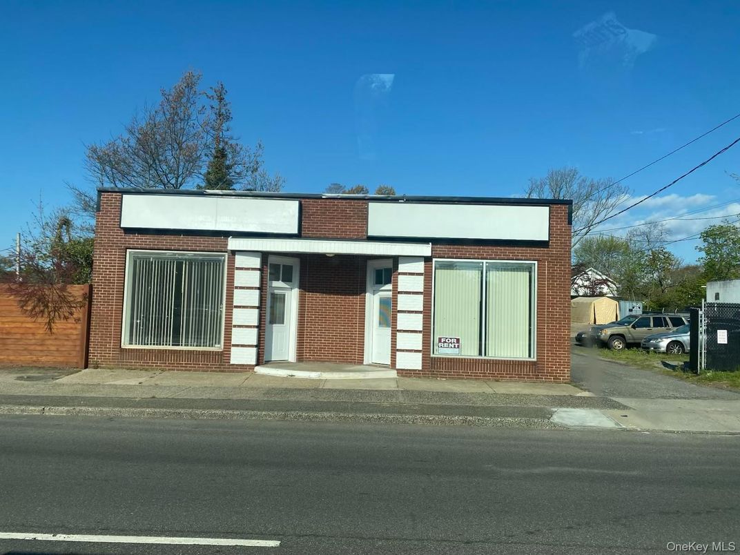 Exterior, Facade, Brick Facade, Modern