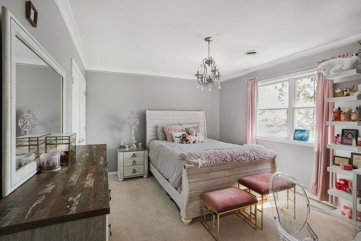 Bedroom, Interior, Pendant Lights