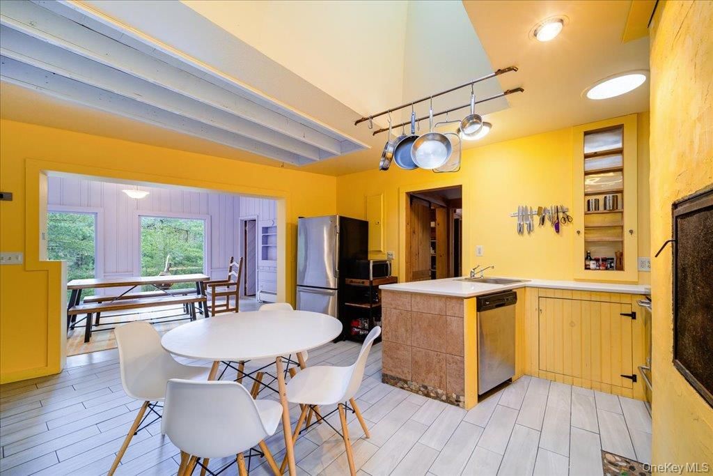 Dining room, Interior, Kitchen, Recessed Lighting, Wood Texture Flooring