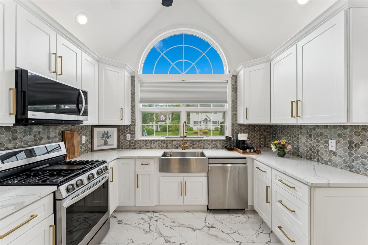 Interior, Kitchen, Marble, Recessed Lighting, Stainless Steel Appliances