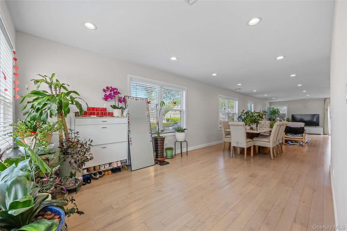Dining room, Interior, Recessed Lighting, Wood Texture Flooring