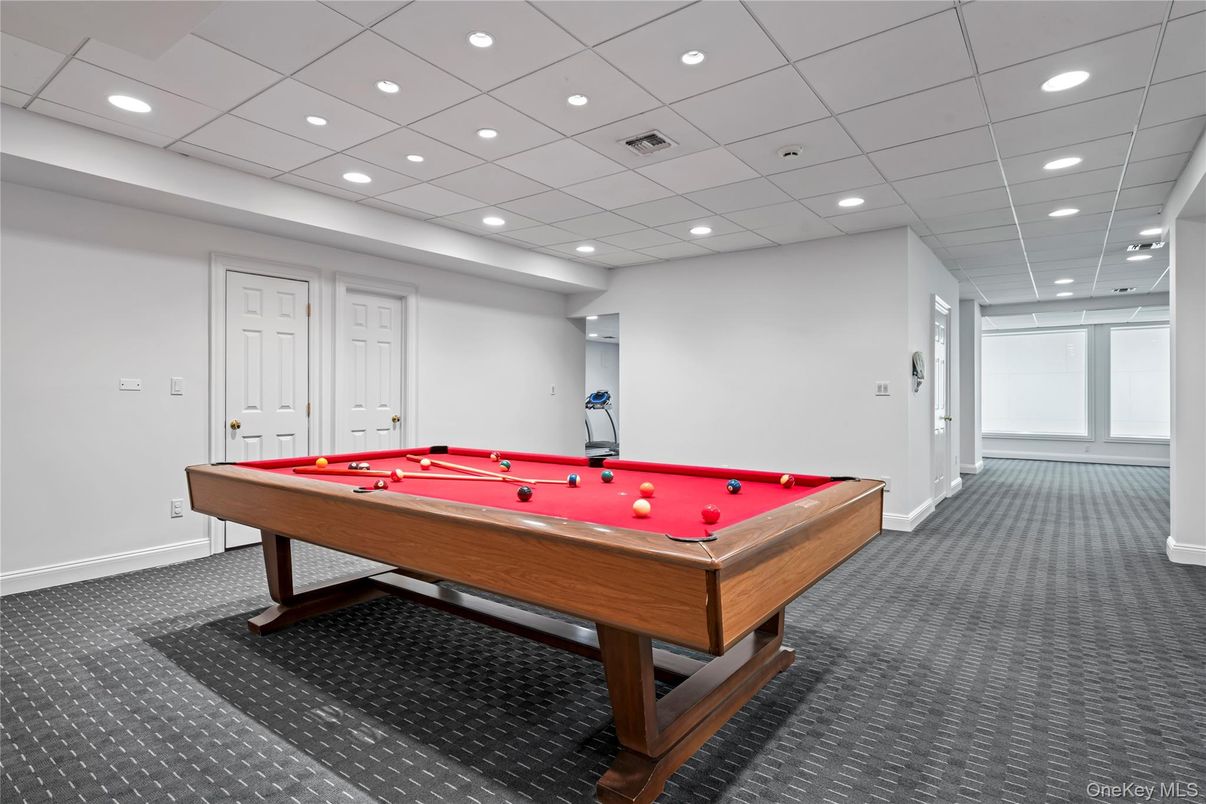 Billiard Table, Game Room, Interior, Recessed Lighting