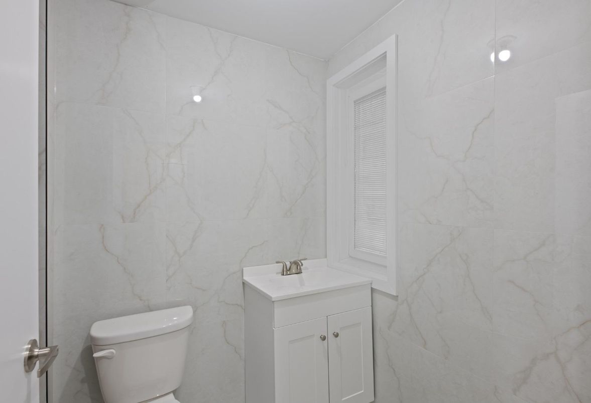 Bathroom, Interior, Marble Walls