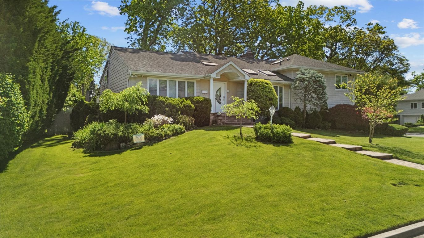 Backyard, Exterior, Facade, Ranch