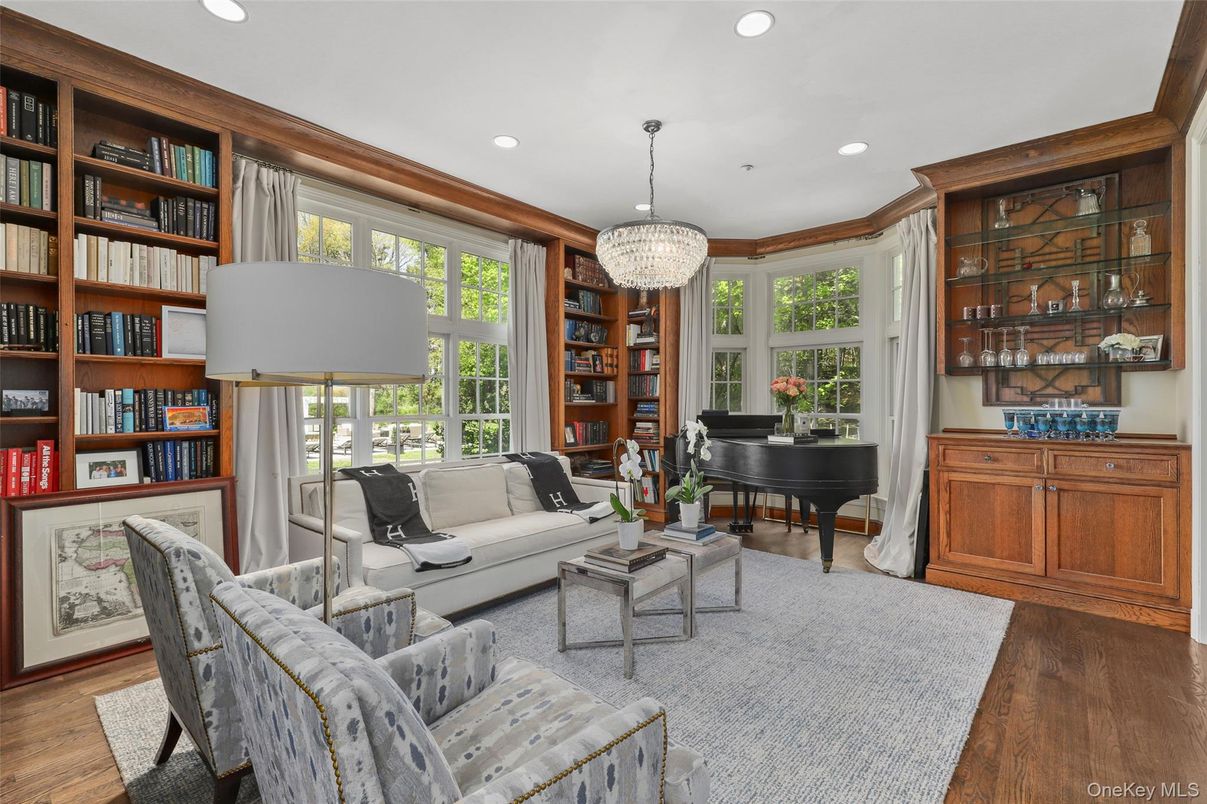 Interior, Living room, Piano, Recessed Lighting, Wood Texture Flooring