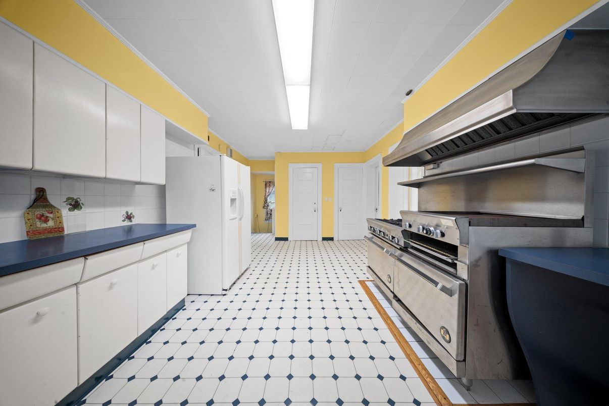 Interior, Kitchen, Stainless Steel Appliances