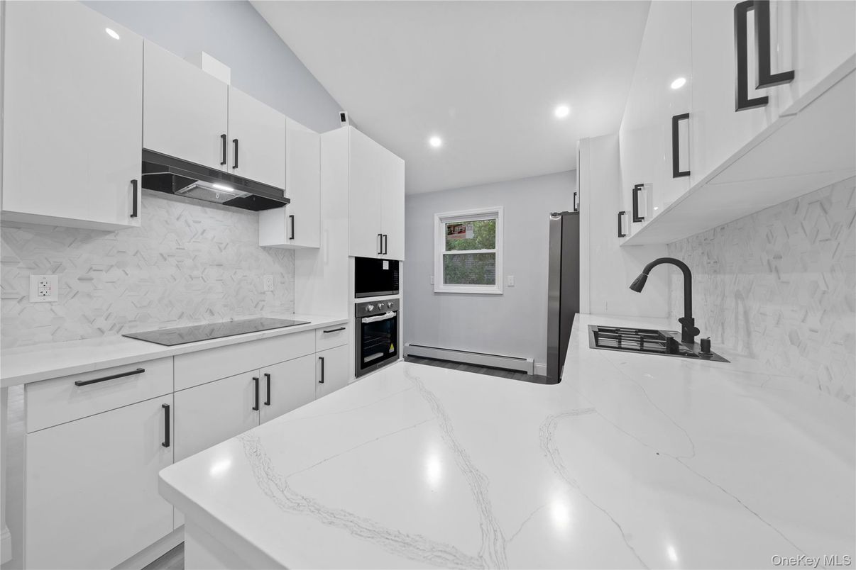 Interior, Kitchen, Marble Walls, Recessed Lighting