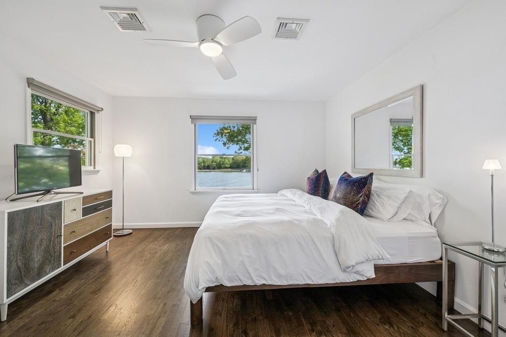 Bedroom, Interior, Water, Wood Texture Flooring