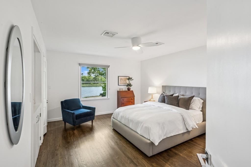 Bedroom, Interior, Water, Wood Texture Flooring