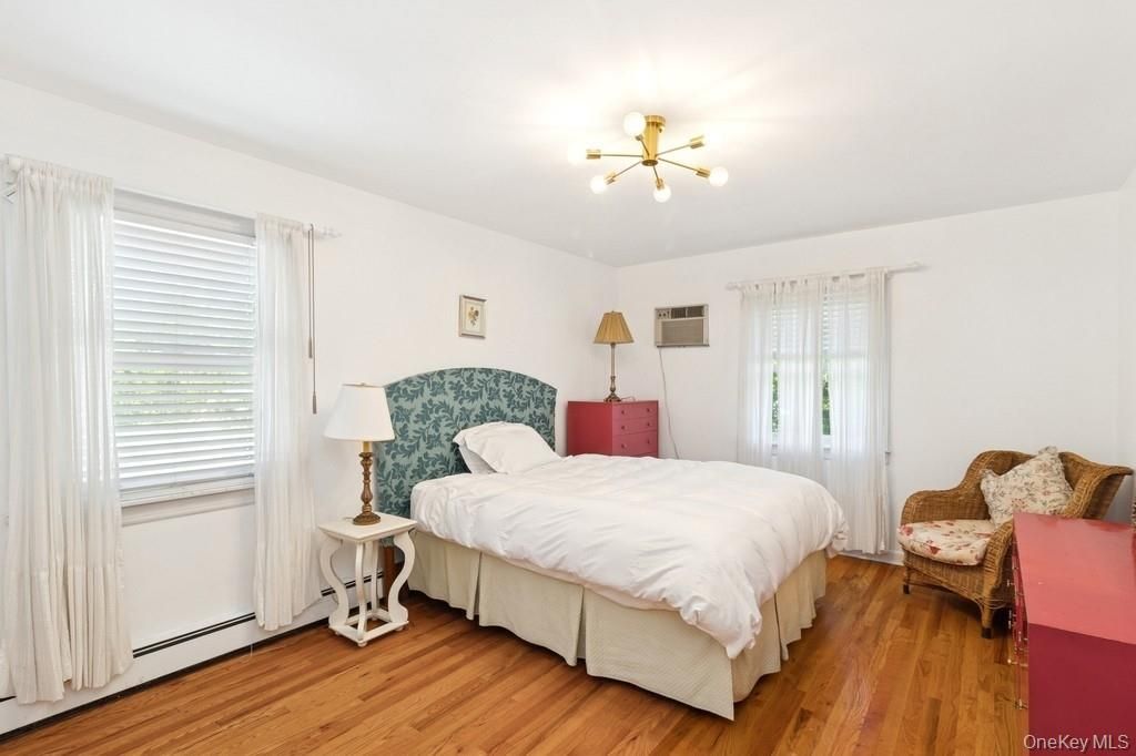 Bedroom, Interior, Pendant Lights, Wood Texture Flooring