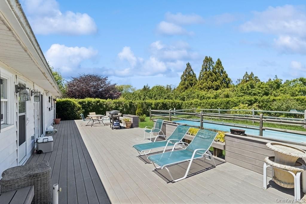Exterior, Pool, Water