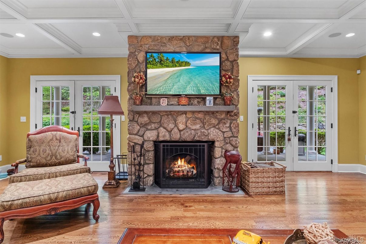 Fireplace, Interior, Recessed Lighting, Wood Texture Flooring