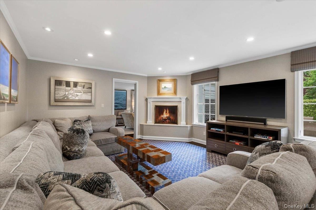 Fireplace, Interior, Living room, Recessed Lighting